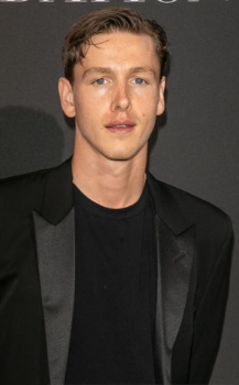 Harris Dickinson